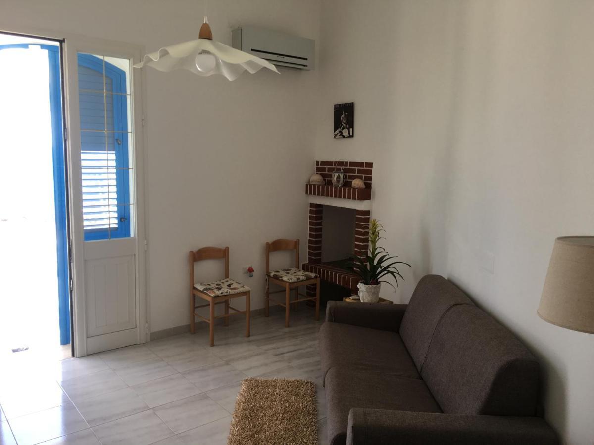 Casa Direttamente Sul Mare Villa Марина ди Манкаверза Екстериор снимка
