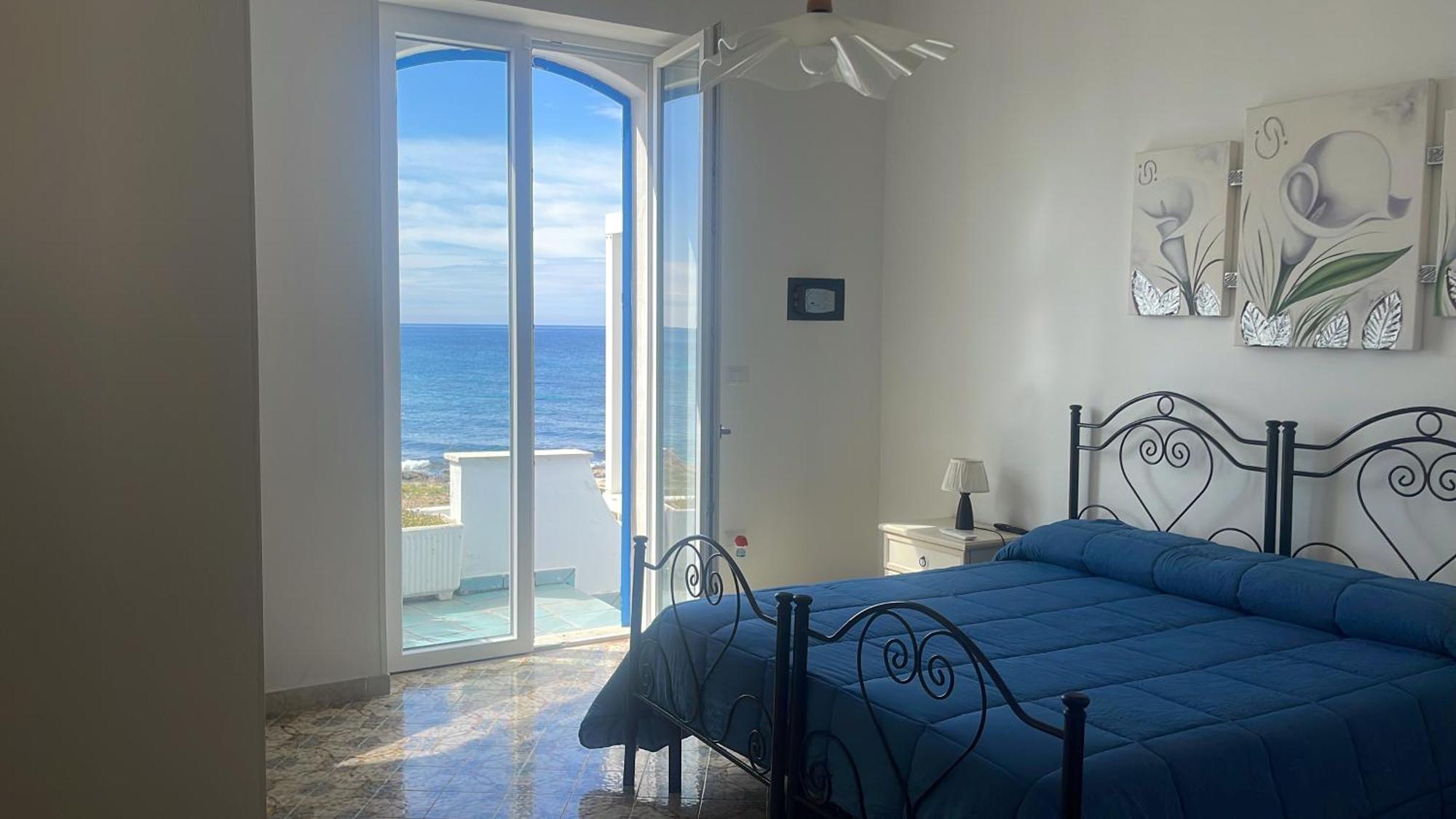 Casa Direttamente Sul Mare Villa Марина ди Манкаверза Екстериор снимка
