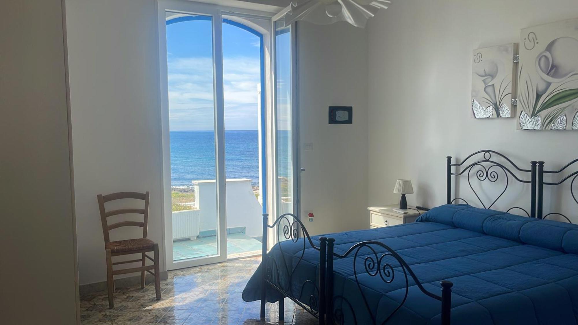 Casa Direttamente Sul Mare Villa Марина ди Манкаверза Екстериор снимка